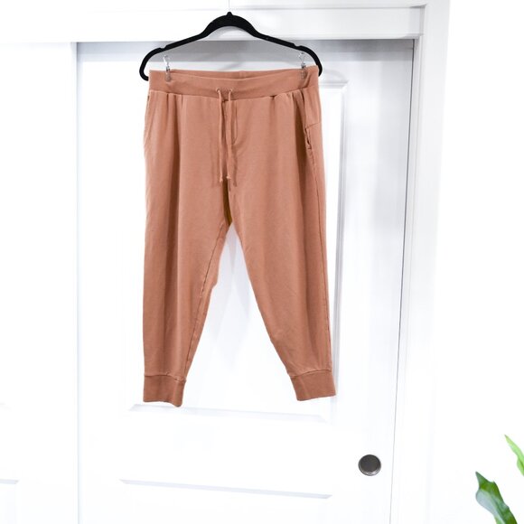 Cuyana Large Tan Terry Pima Cotton Joggers Cropped - Picture 2 of 7